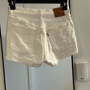 White Levi’s 501 shorts